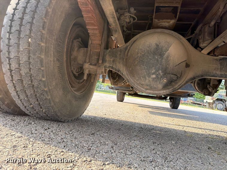 image for item FU4603 2001 Sterling Truck L7500 Series dump flatbed truck