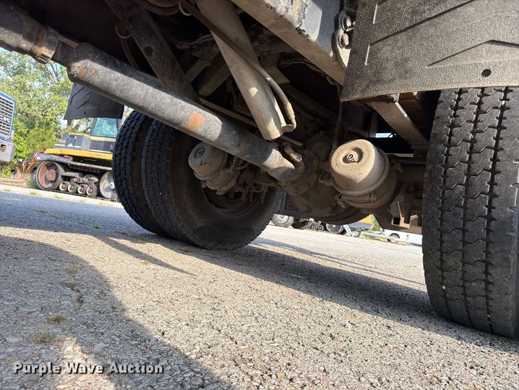 image for item FU4603 2001 Sterling Truck L7500 Series dump flatbed truck