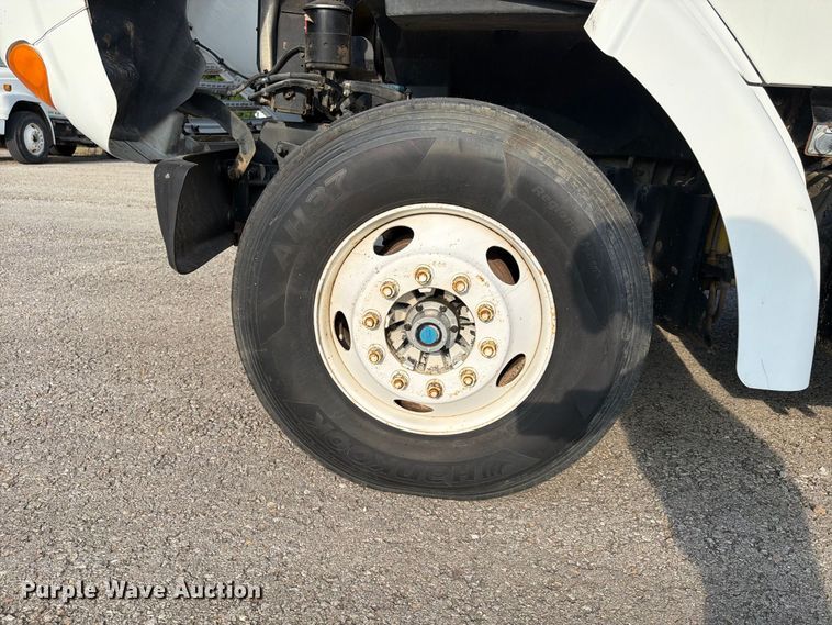 image for item FU4603 2001 Sterling Truck L7500 Series dump flatbed truck