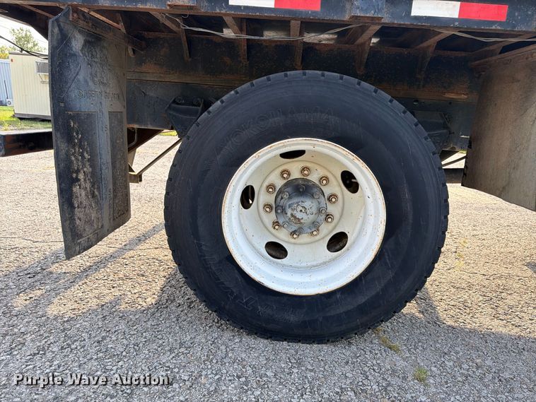 image for item FU4603 2001 Sterling Truck L7500 Series dump flatbed truck