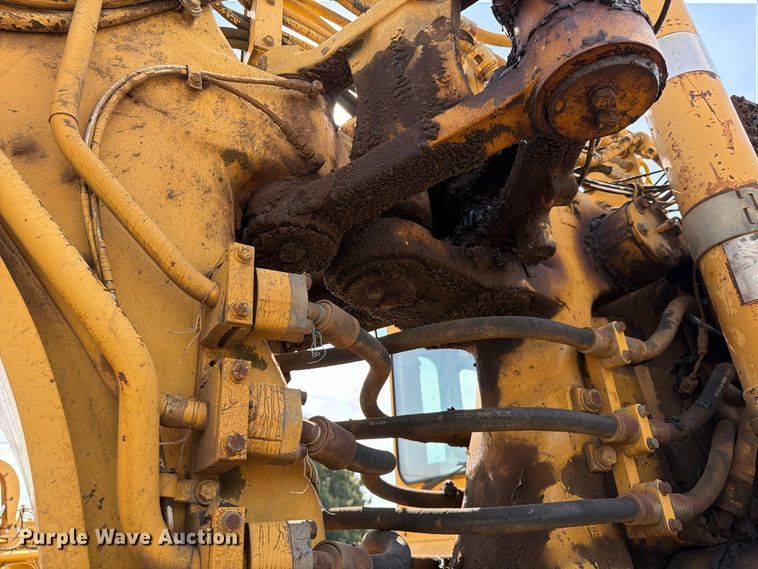 image for item FU4605 1996 Caterpillar 627F scraper