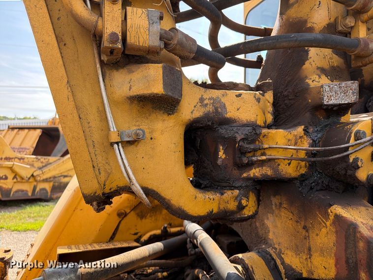 image for item FU4605 1996 Caterpillar 627F scraper