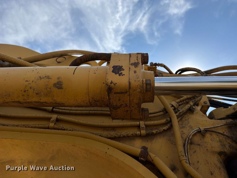 image for item FU4605 1996 Caterpillar 627F scraper