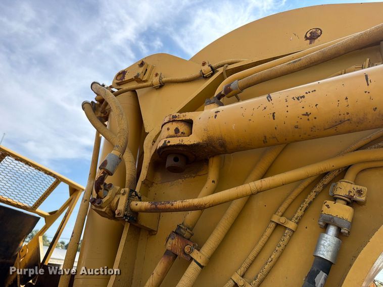 image for item FU4605 1996 Caterpillar 627F scraper
