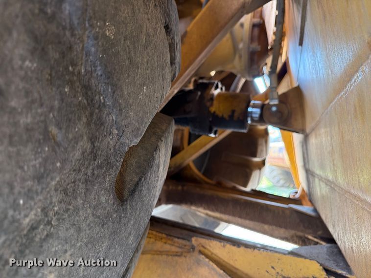 image for item FU4605 1996 Caterpillar 627F scraper