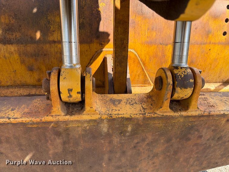 image for item FU4605 1996 Caterpillar 627F scraper