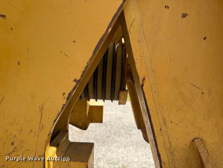 image for item FU4605 1996 Caterpillar 627F scraper