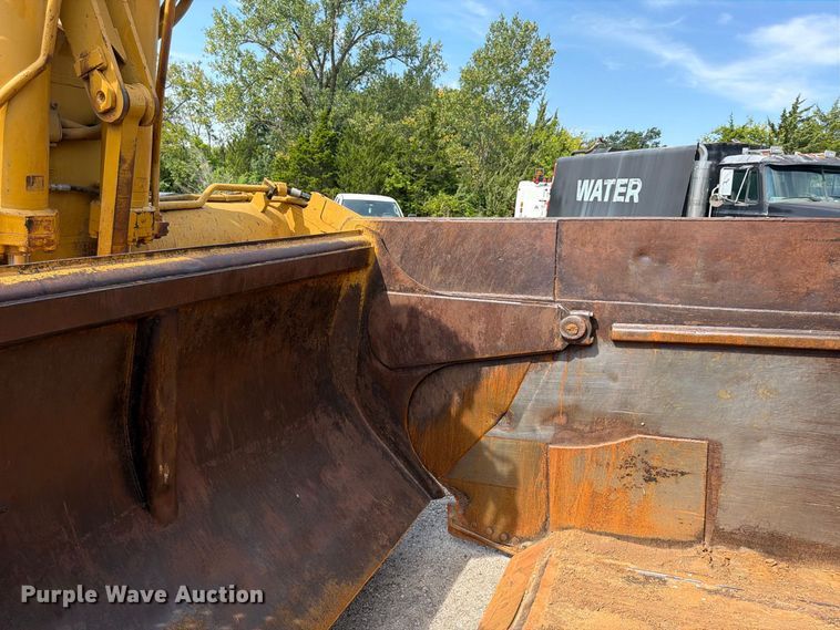 image for item FU4605 1996 Caterpillar 627F scraper