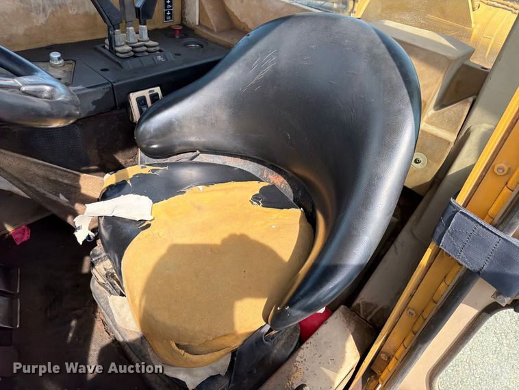 image for item FU4605 1996 Caterpillar 627F scraper