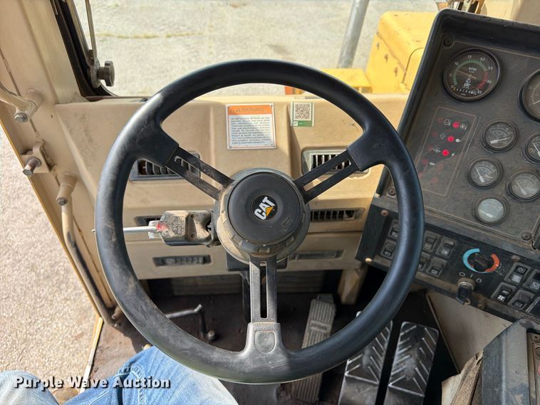 image for item FU4605 1996 Caterpillar 627F scraper