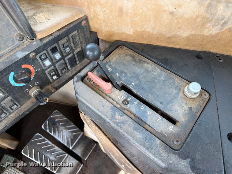 image for item FU4605 1996 Caterpillar 627F scraper