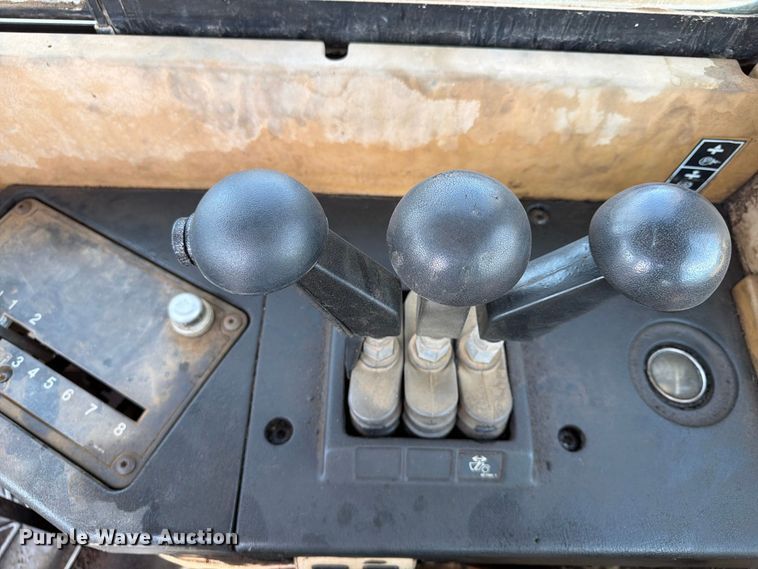 image for item FU4605 1996 Caterpillar 627F scraper