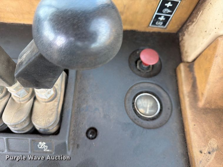 image for item FU4605 1996 Caterpillar 627F scraper
