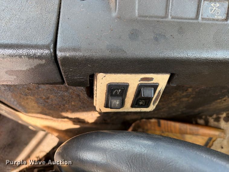 image for item FU4605 1996 Caterpillar 627F scraper