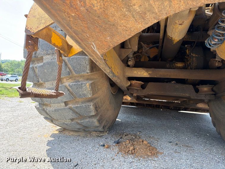 image for item FU4605 1996 Caterpillar 627F scraper