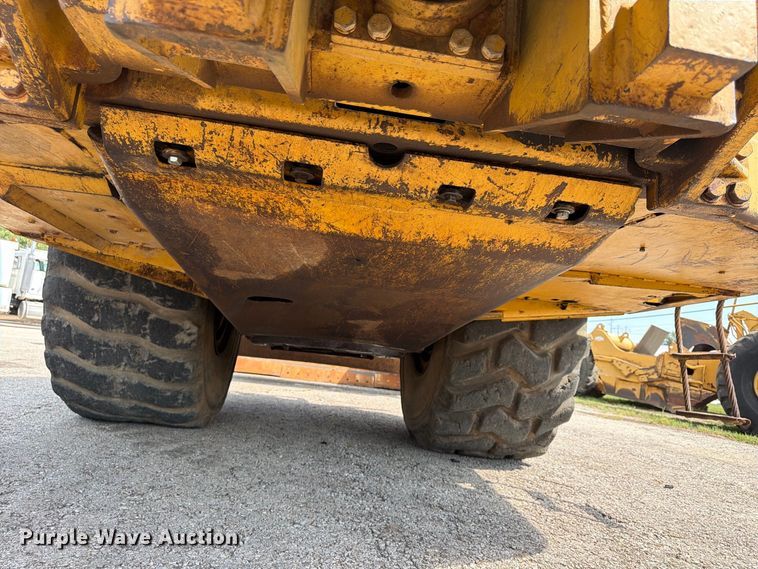 image for item FU4605 1996 Caterpillar 627F scraper