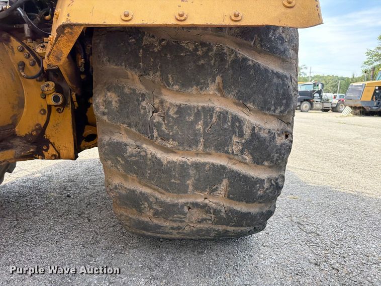 image for item FU4605 1996 Caterpillar 627F scraper