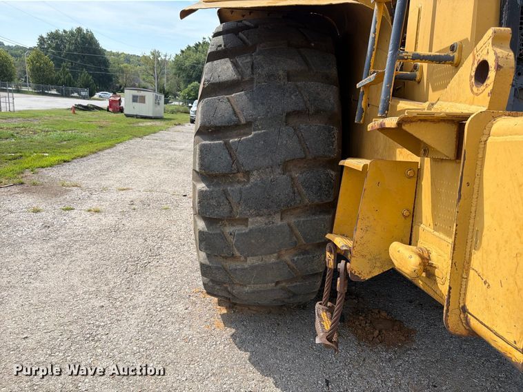image for item FU4605 1996 Caterpillar 627F scraper