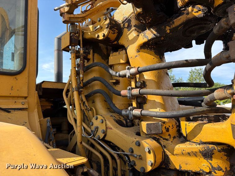 image for item FU4606 1997 Caterpillar 621F scraper