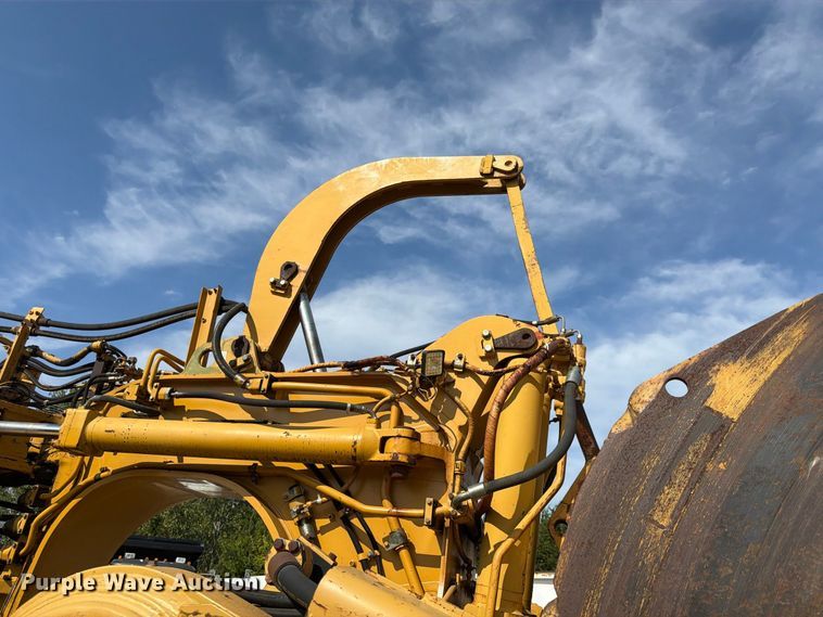 image for item FU4606 1997 Caterpillar 621F scraper