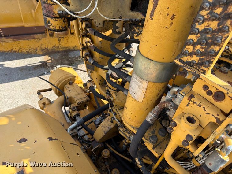 image for item FU4606 1997 Caterpillar 621F scraper