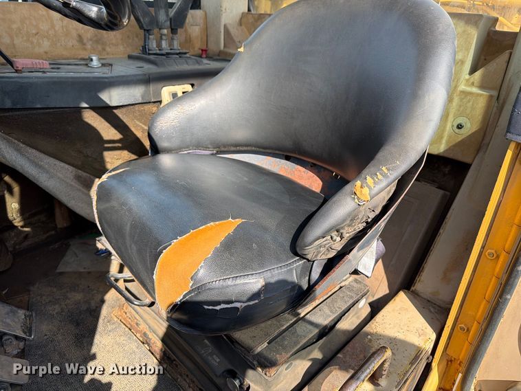 image for item FU4606 1997 Caterpillar 621F scraper