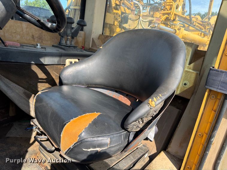 image for item FU4606 1997 Caterpillar 621F scraper