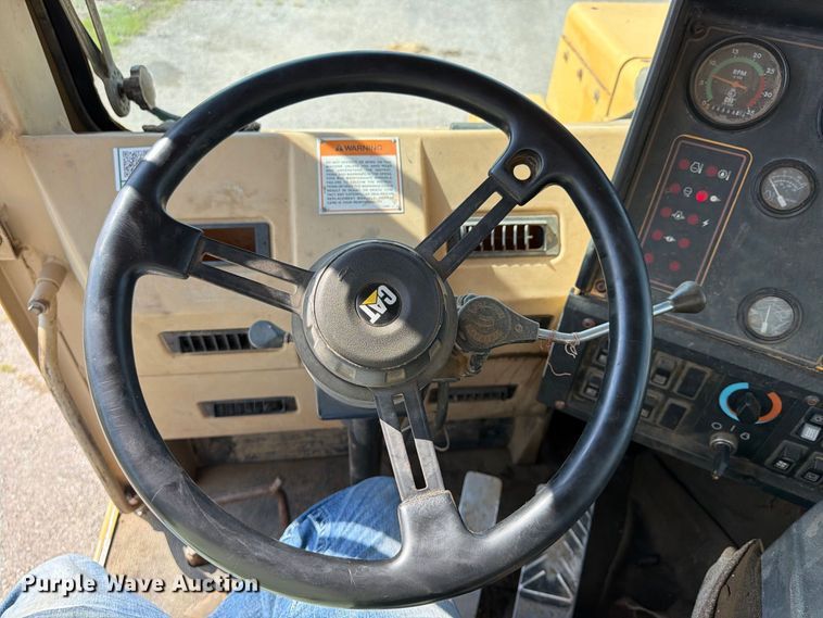 image for item FU4606 1997 Caterpillar 621F scraper