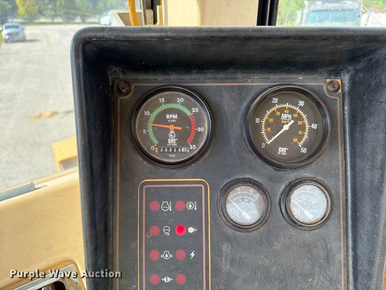 image for item FU4606 1997 Caterpillar 621F scraper