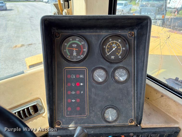 image for item FU4606 1997 Caterpillar 621F scraper