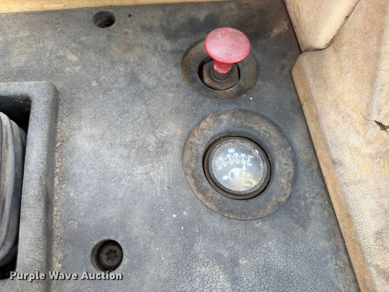 image for item FU4606 1997 Caterpillar 621F scraper