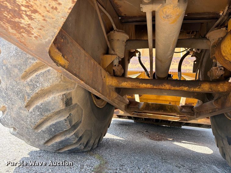 image for item FU4606 1997 Caterpillar 621F scraper