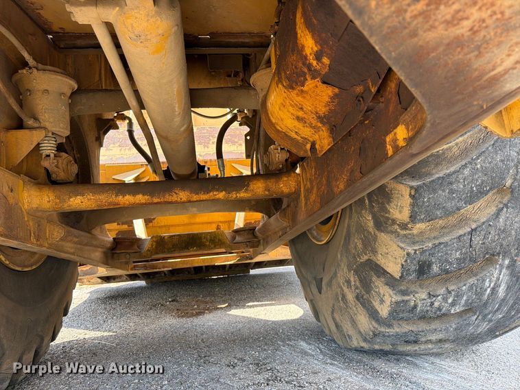 image for item FU4606 1997 Caterpillar 621F scraper