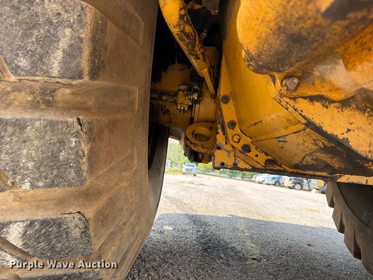 image for item FU4606 1997 Caterpillar 621F scraper