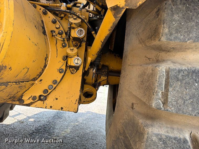 image for item FU4606 1997 Caterpillar 621F scraper