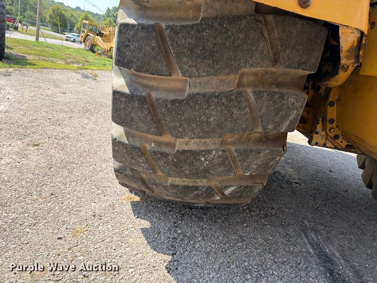 image for item FU4606 1997 Caterpillar 621F scraper