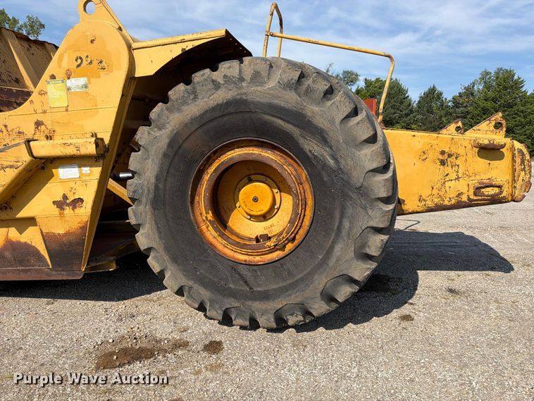 image for item FU4606 1997 Caterpillar 621F scraper