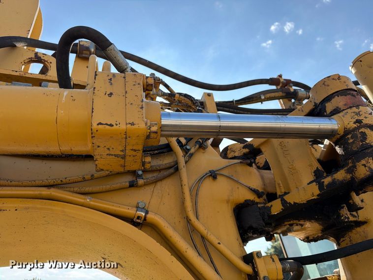 image for item FU4607 1997 Caterpillar 621F scraper