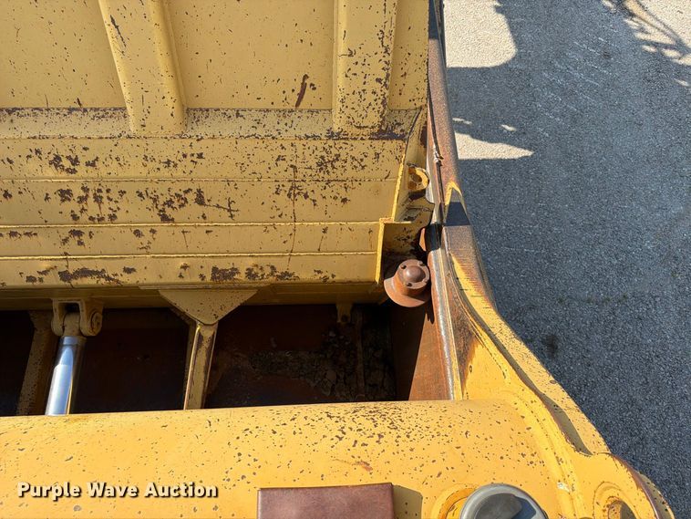 image for item FU4607 1997 Caterpillar 621F scraper