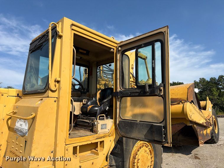 image for item FU4607 1997 Caterpillar 621F scraper