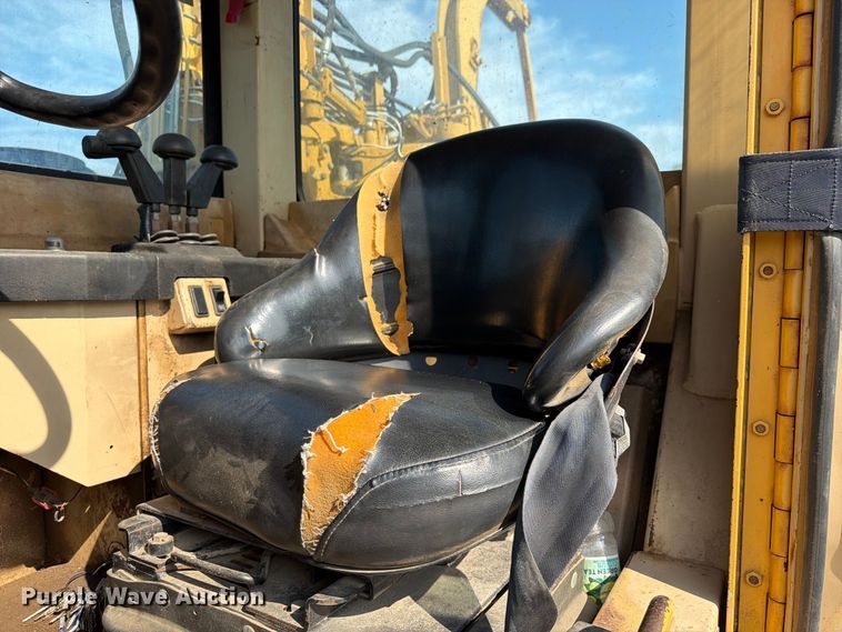 image for item FU4607 1997 Caterpillar 621F scraper