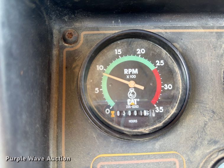 image for item FU4607 1997 Caterpillar 621F scraper