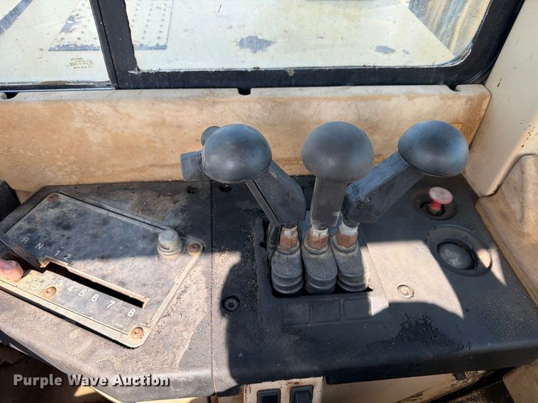 image for item FU4607 1997 Caterpillar 621F scraper