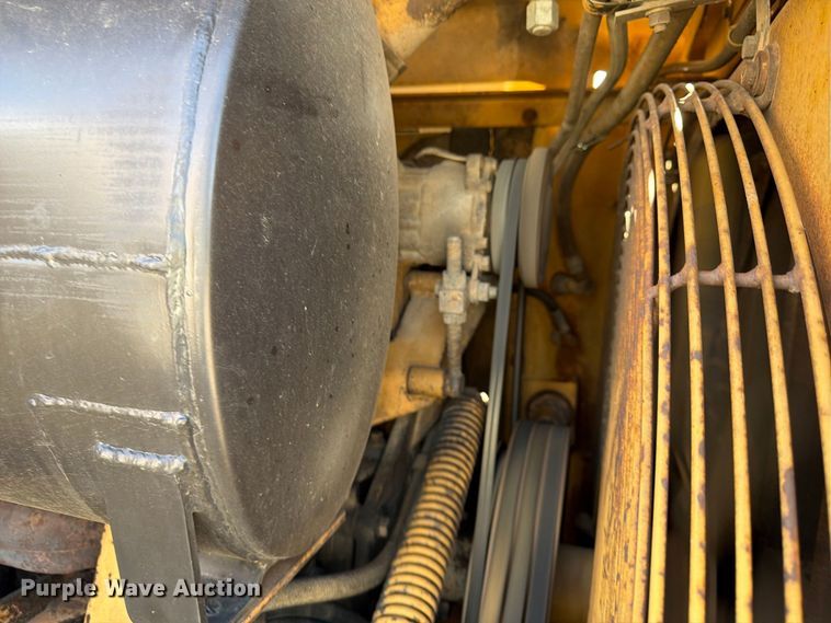 image for item FU4607 1997 Caterpillar 621F scraper