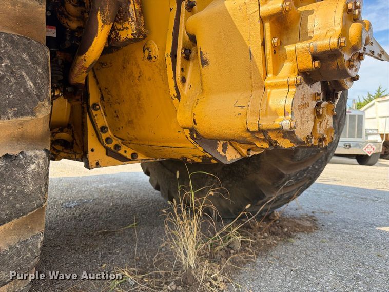 image for item FU4607 1997 Caterpillar 621F scraper