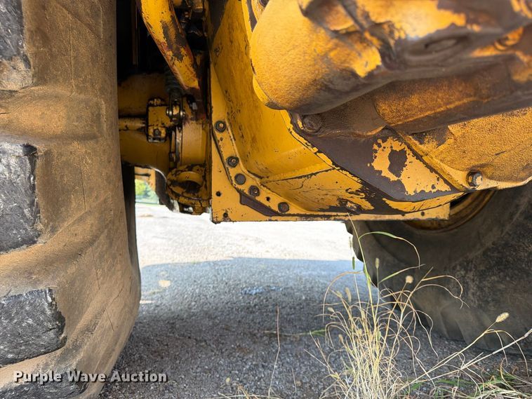 image for item FU4607 1997 Caterpillar 621F scraper