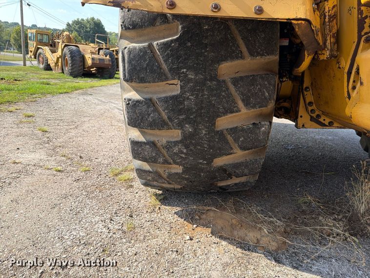 image for item FU4607 1997 Caterpillar 621F scraper