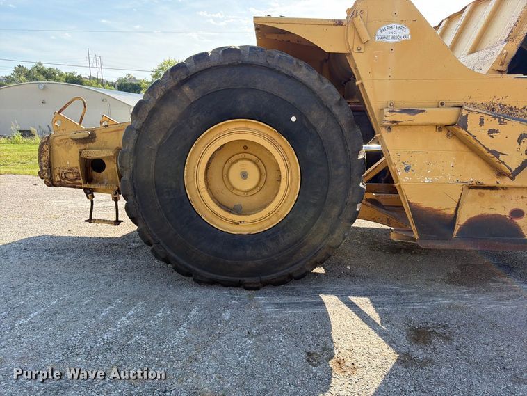 image for item FU4607 1997 Caterpillar 621F scraper