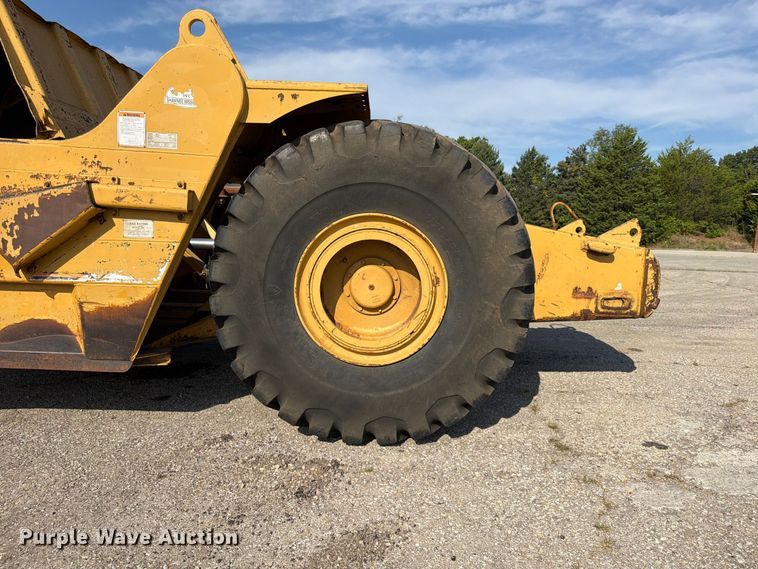 image for item FU4607 1997 Caterpillar 621F scraper