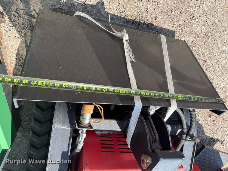 image for item NC9931 2024 Erie Industries SCL850 compact utility loader
